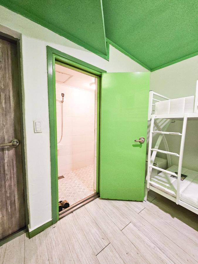 Travelers A Korea Hostel Сеул Экстерьер фото