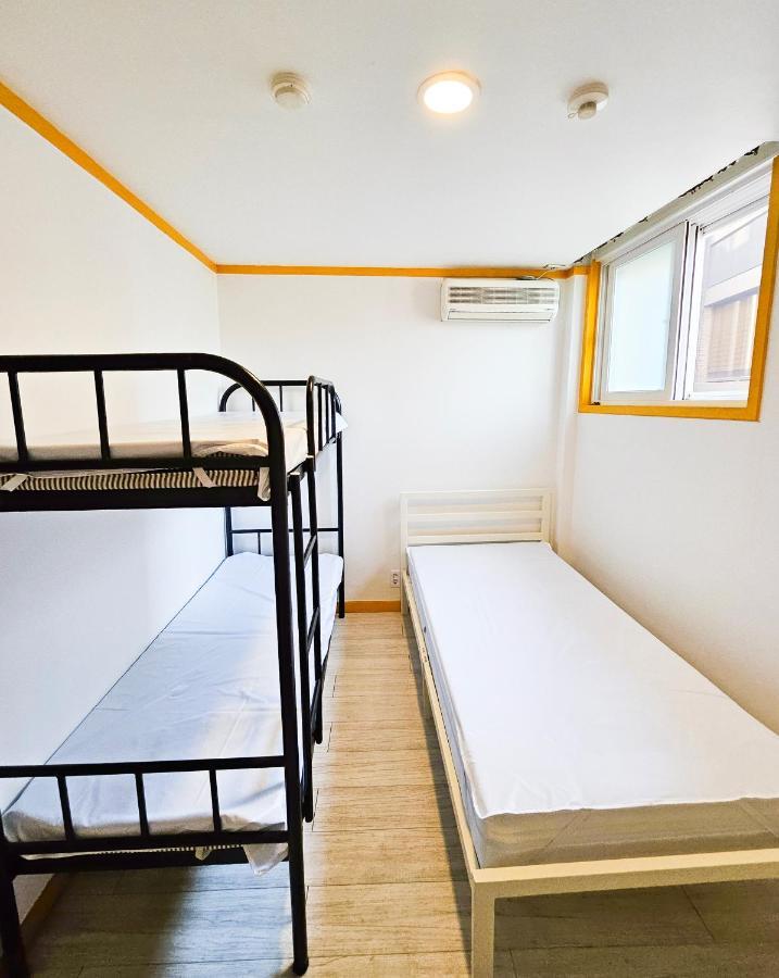 Travelers A Korea Hostel Сеул Экстерьер фото