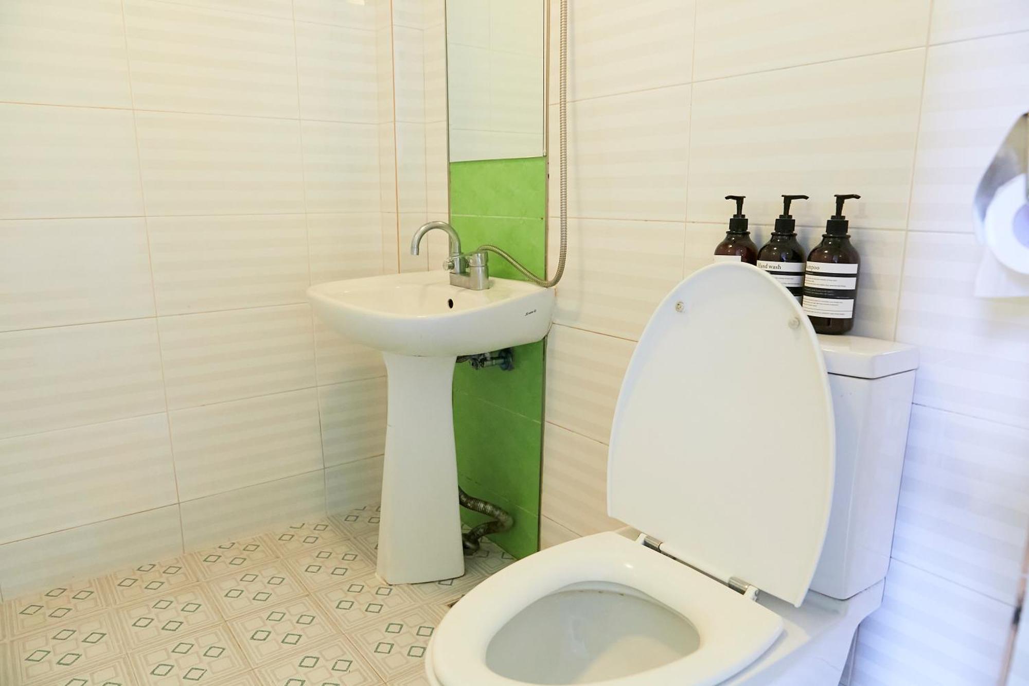 Travelers A Korea Hostel Сеул Экстерьер фото