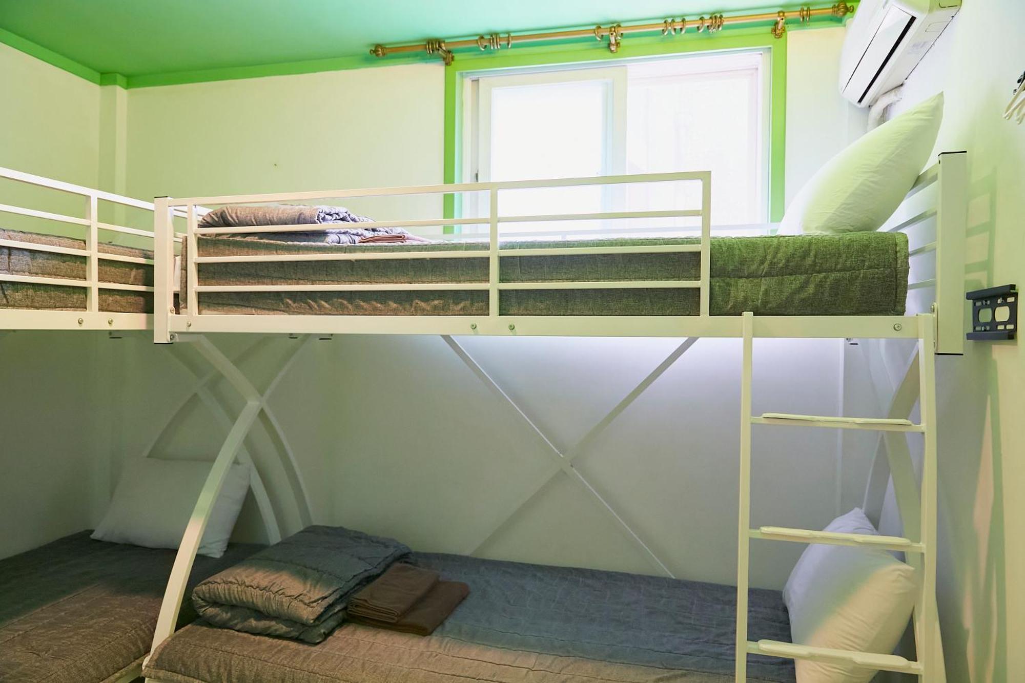 Travelers A Korea Hostel Сеул Экстерьер фото