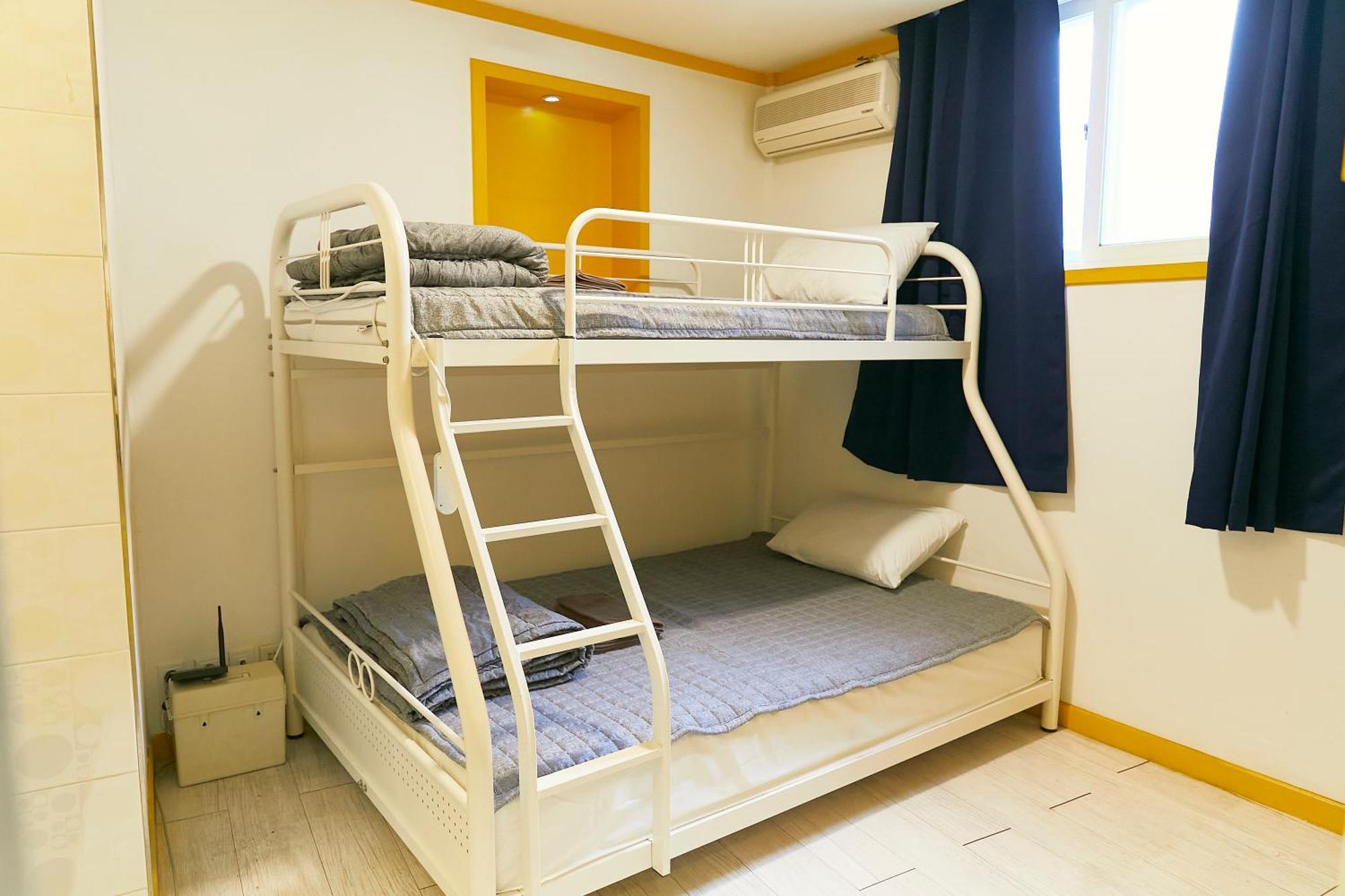 Travelers A Korea Hostel Сеул Экстерьер фото