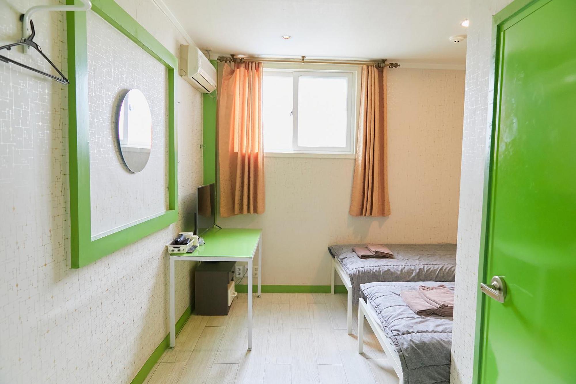 Travelers A Korea Hostel Сеул Экстерьер фото