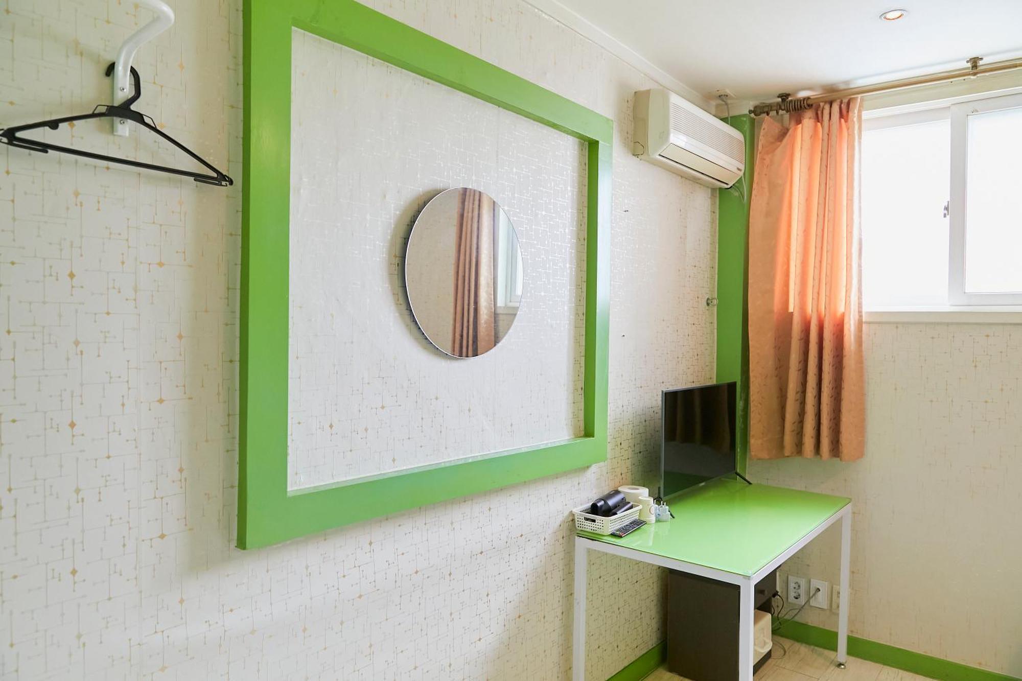 Travelers A Korea Hostel Сеул Экстерьер фото